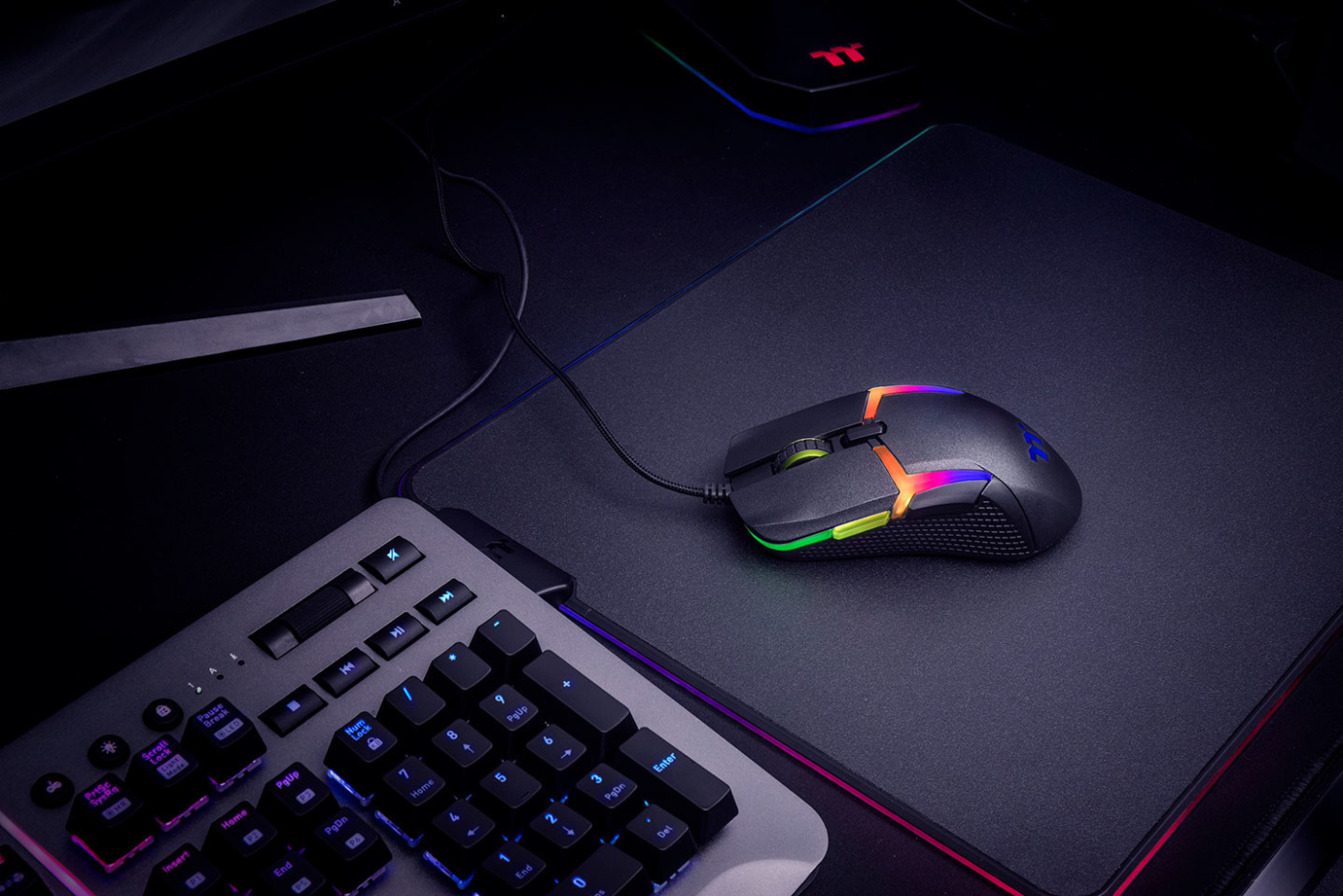 Thermaltake Launches The Ambidextrous, Ergonomic And Lightweight Level 20 Gaming Mouse