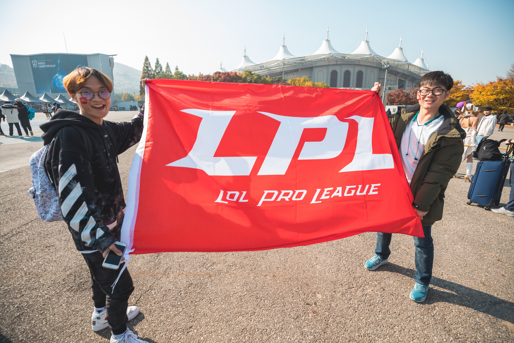LPL – JD Gaming Extended Jungler Kanavi And ADC LokeN’s Contracts For Upcoming Year In League Of Legends