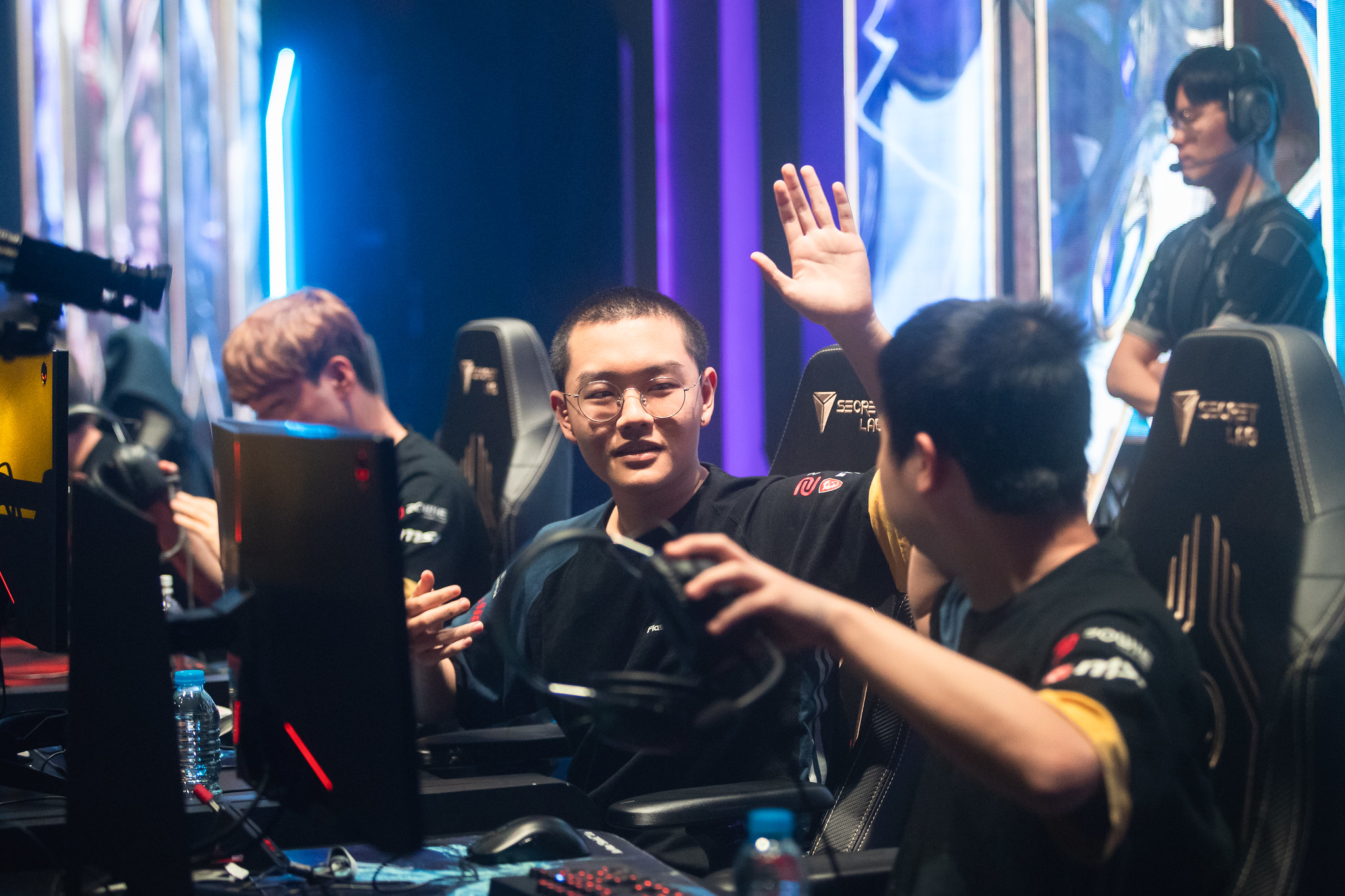 Royal Never Give Up Swept Vici Gaming In China’s LPL’s Summer Split 2020
