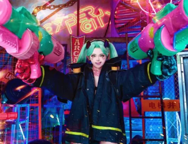 With Rebecca, Cyberpunk Cosplayers Aim For The Target