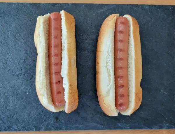 EA's Hot Dog Tweet Sparks Chaos Among Gamers