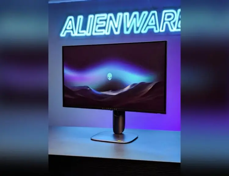 Alienware's Giving Away Two Sick AW2725Q Monitors and Gamers Are Going Wild