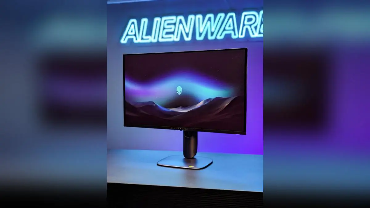 Alienware's Giving Away Two Sick AW2725Q Monitors and Gamers Are Going Wild