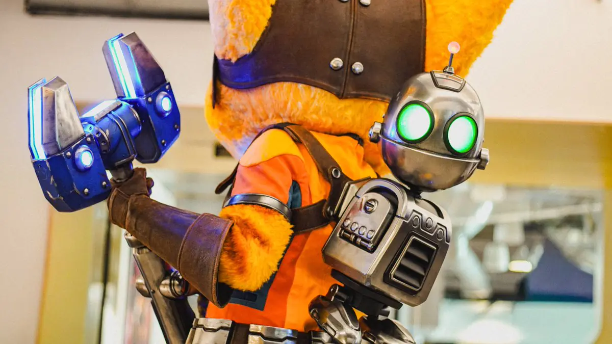 Insomniac Games Teases Clank's Return With Cryptic Green Eyes Tweet