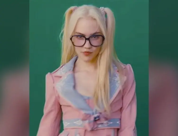 Elon Musk's AI Chatbot Looks Suspiciously Like His Ex Grimes