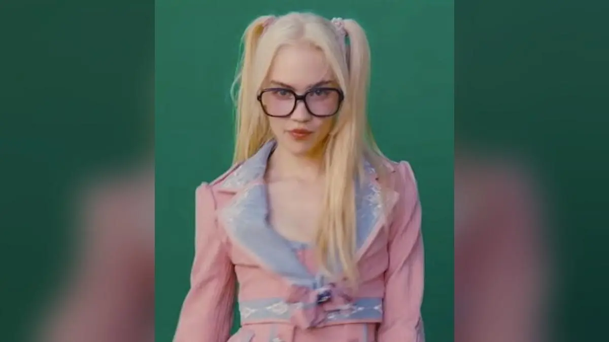 Elon Musk's AI Chatbot Looks Suspiciously Like His Ex Grimes