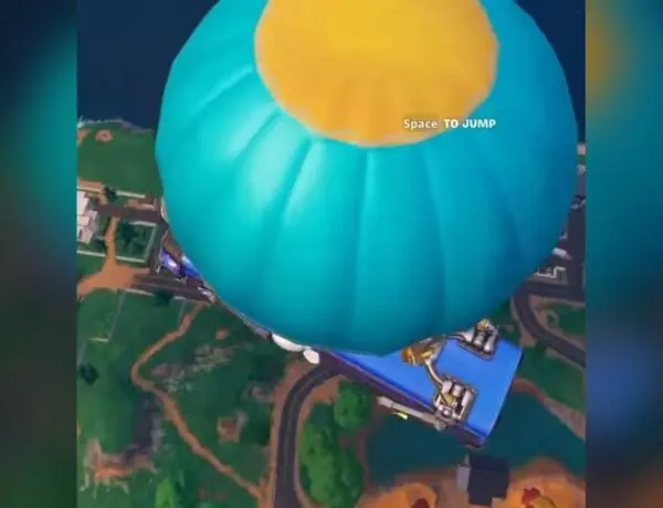 Fortnite's New Pajama Skin Has a Superman Glitch That's Going Viral