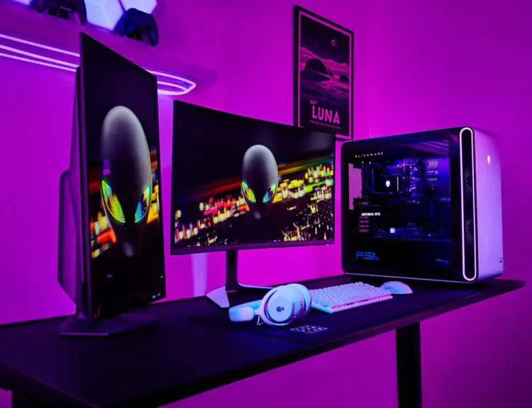 Alienware's Epic Gaming Setup Poll Divides The Community