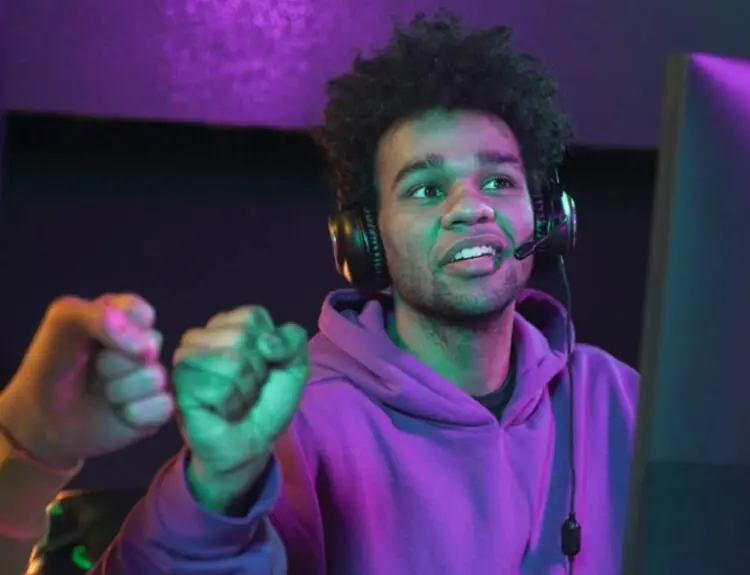 Battle Pass Systems: From Seasonal Rewards to Subscription Traps