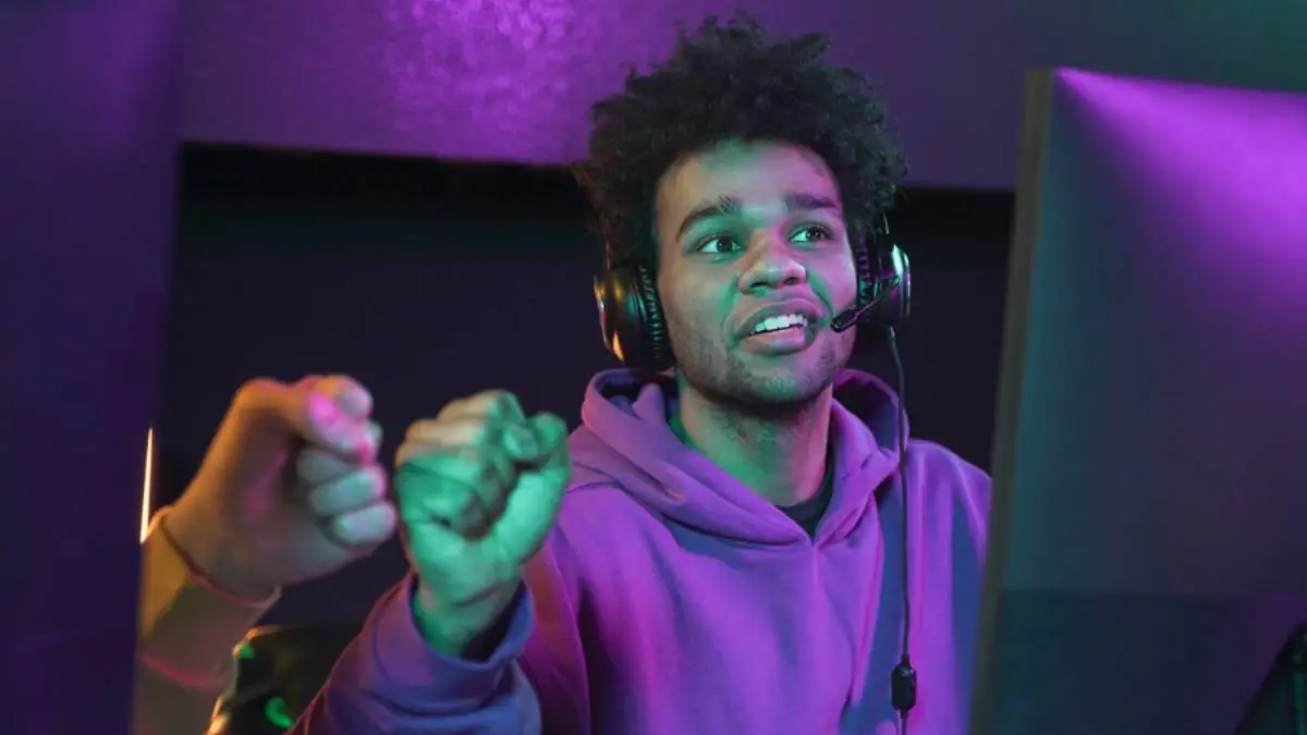 Battle Pass Systems: From Seasonal Rewards to Subscription Traps