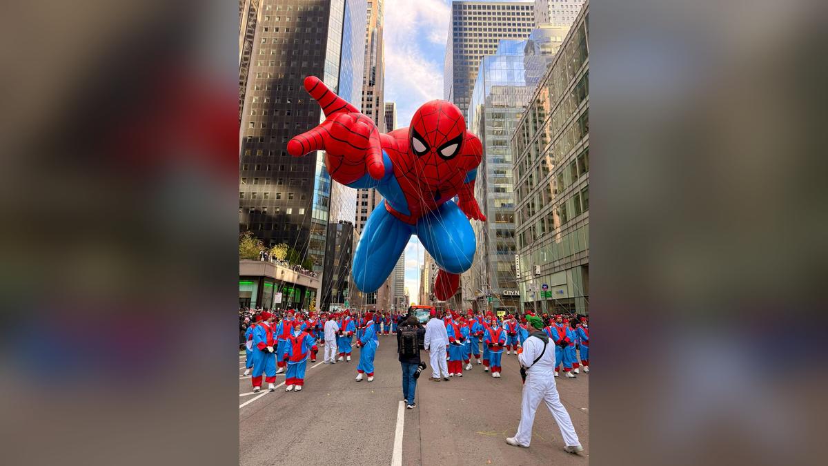Spider-Man Swings Through Macy’s Thanksgiving Day Parade in Epic NYC ...