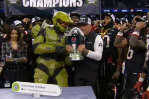 Master Chief Crashes the Xbox Bowl, Hands Out Trophy Like a Boss