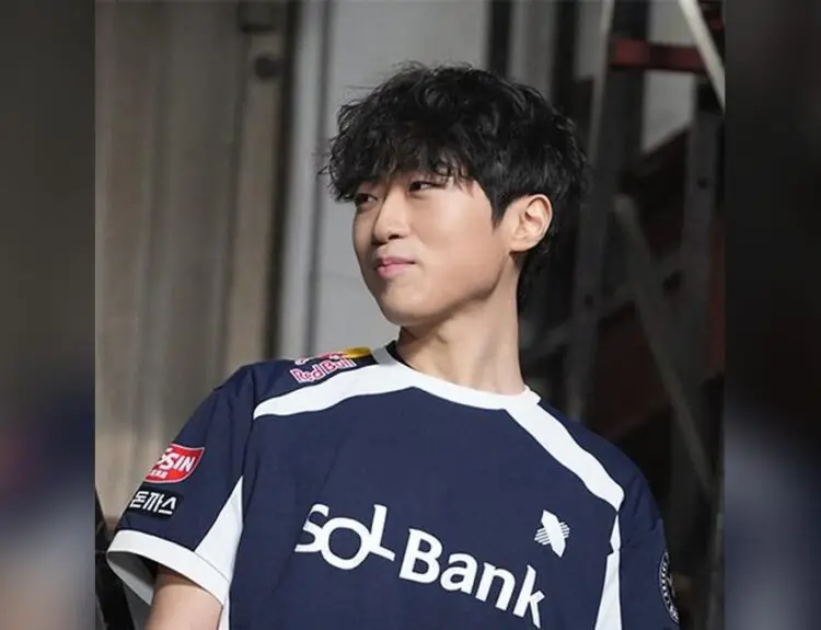 VALORANT Pro Flashback Retires at 20, Leaving Gamers in Shock