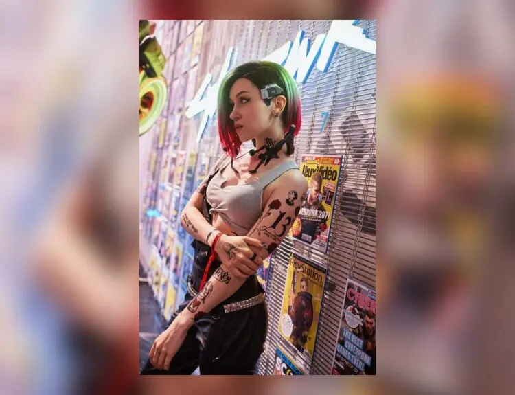 Cyberpunk 2077 Cosplayer Gets VIP Treatment at CD Projekt Red Offices