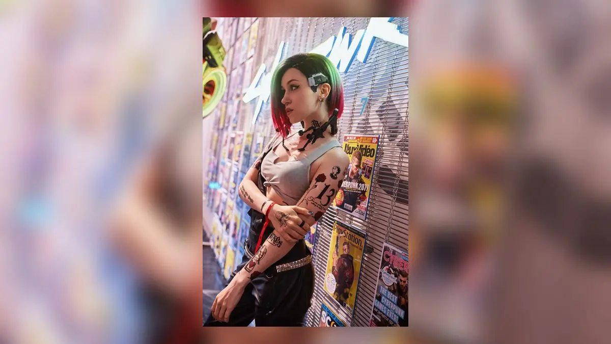 Cyberpunk 2077 Cosplayer Gets VIP Treatment at CD Projekt Red Offices