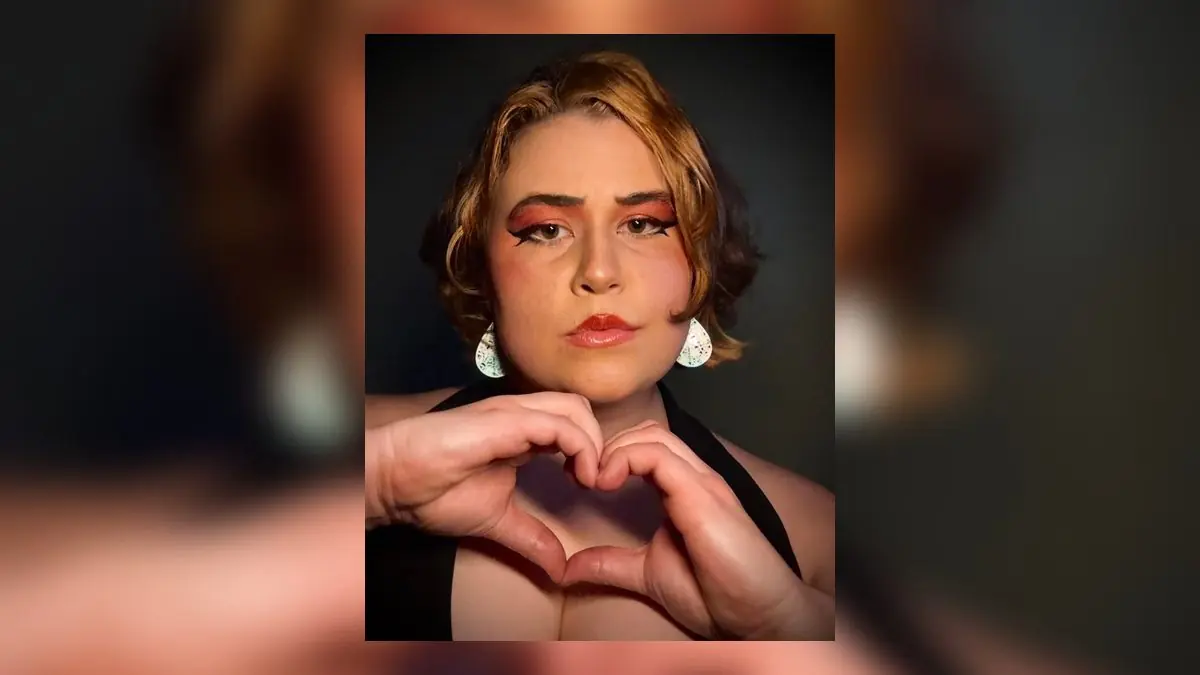 Overwatch Fan Tackles Ambitious Domina Cosplay for Summer Conventions