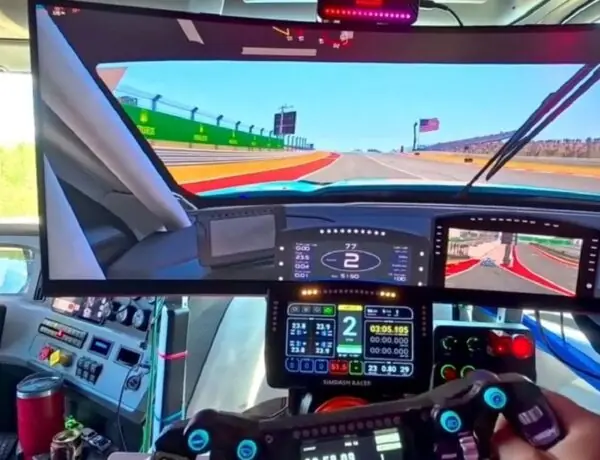 Trucker Drops $6K on Sim Racing Rig Where His Passenger Seat Used to Be